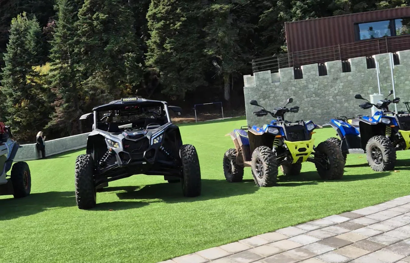 רמת הנהיגה והרכבים הרפתקאות בהתאמה אישית ביוון