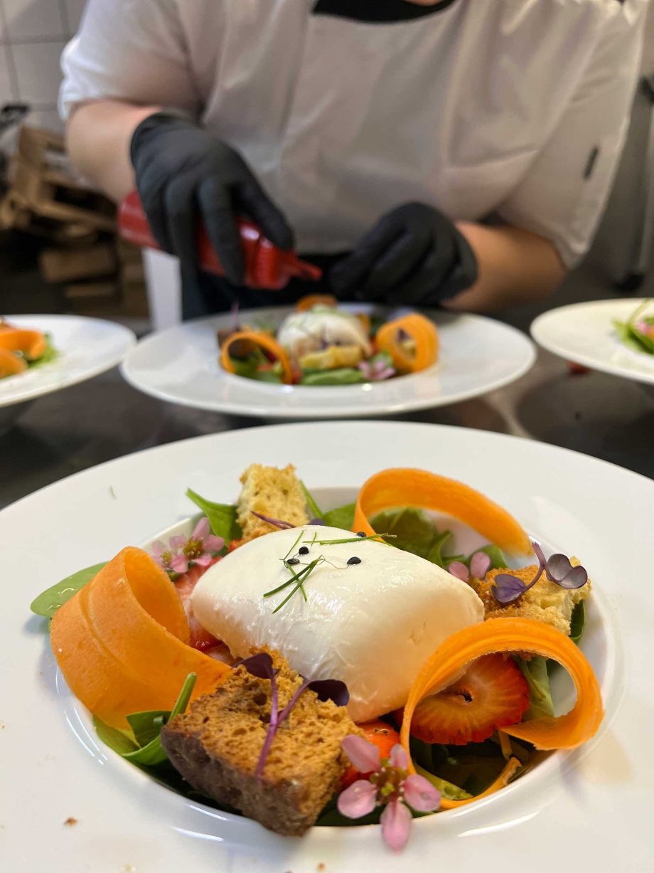 וקרה הררית ואופי הרפתקאות  VIP 4X4 בשטח ביוון