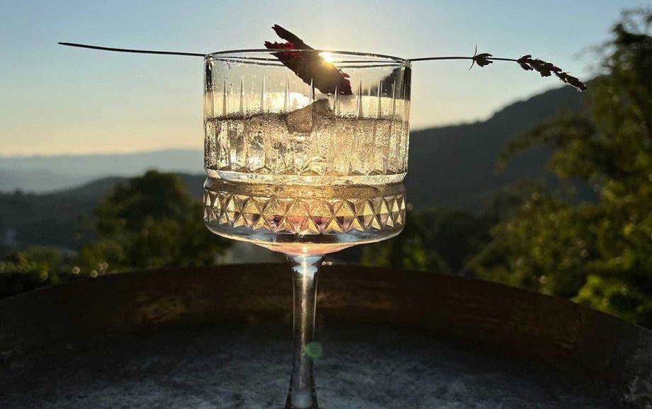 וקרה הררית ואופי הרפתקאות  VIP 4X4 בשטח ביוון